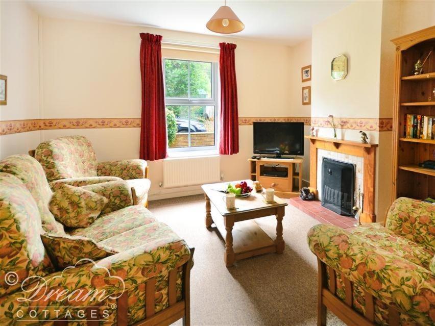 Brickyard Cottage Moreton  Экстерьер фото